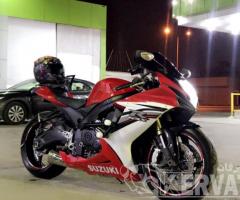 GSX-R سوزوكي ريس 750