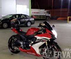 GSX-R سوزوكي ريس 750