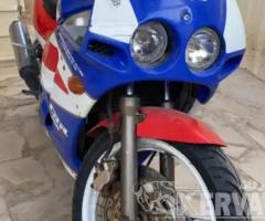 للبيع دباب هوندا CBR250