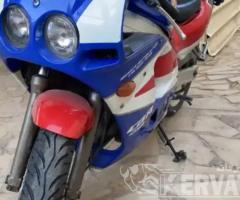 للبيع دباب هوندا CBR250